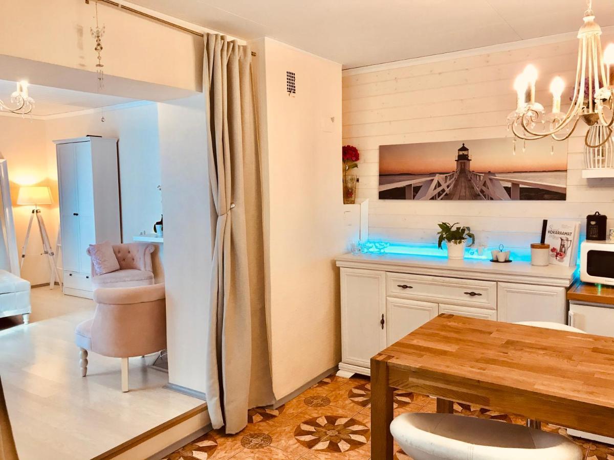 Cozy City Studio Apartment Free Parking Tallinn Exterior photo